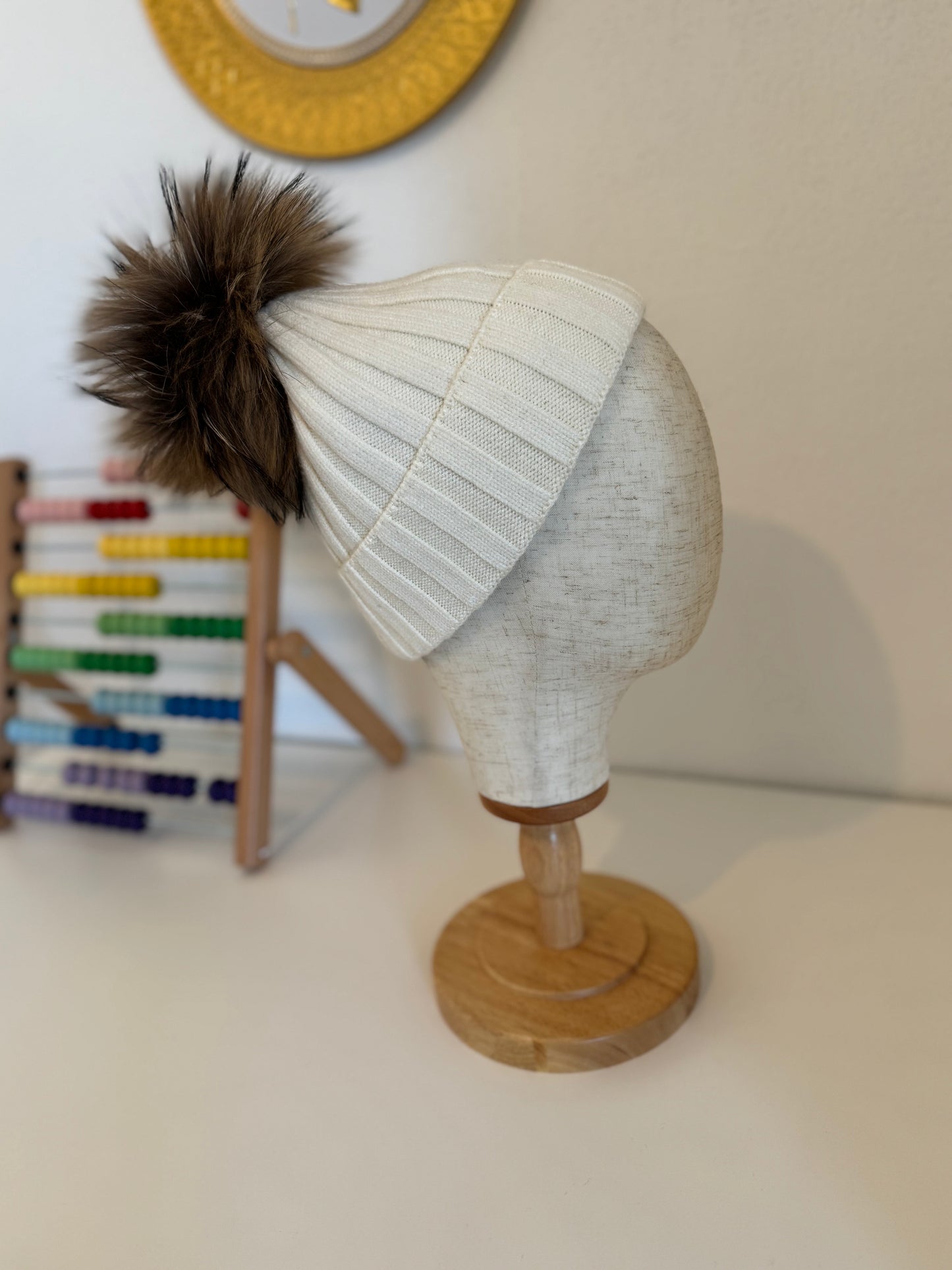 Bonnet enfant en Laine et cachemire avec pompon naturel
