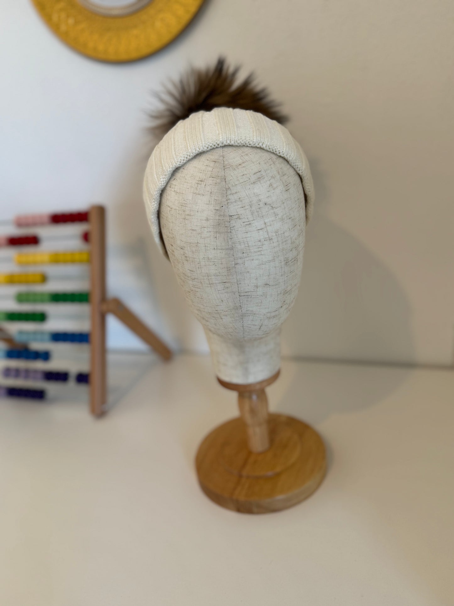 Bonnet enfant en Laine et cachemire avec pompon naturel