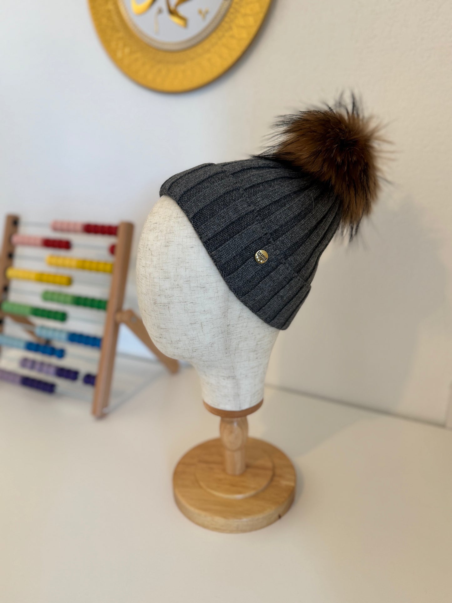 Bonnet enfant en Laine et cachemire avec pompon naturel